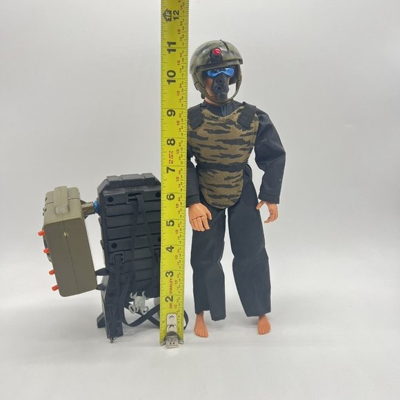 Hasbro G.I. Joe Black Suit‎ Helmet Mask W Backpack Missiles Action Figure Toy - Picture 2 of 5